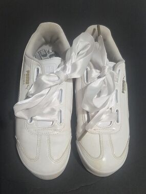 Puma Roma Heart White Patent Leather Satin Ribbon Lace Low-Top Sneakers Size 6.5